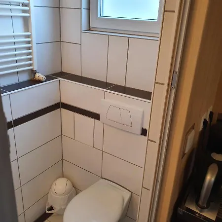 Zimmervermietung Fuchs, * Drážďany